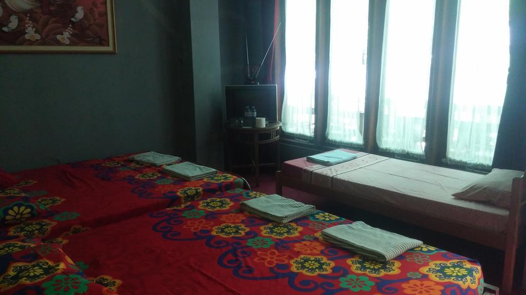 Homestay Triniti Lembang Exterior foto