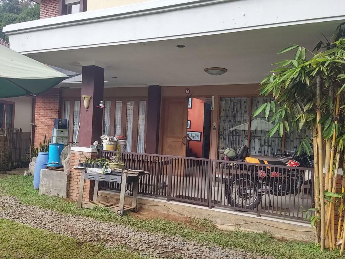 Homestay Triniti Lembang Exterior foto